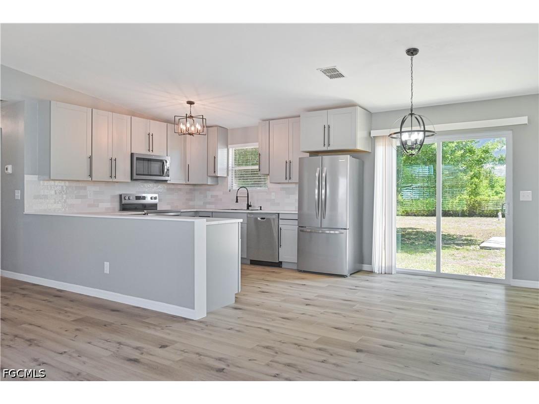 3313 14th Street SW Lehigh Acres FL 33976 2026019774 image1