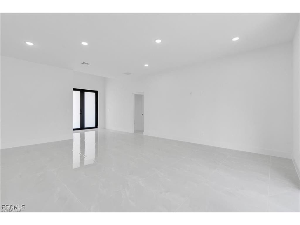 3313 66th Street W Lehigh Acres FL 33971 2025021984 image10