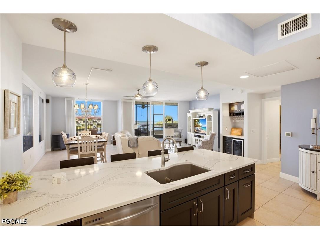 3313 Sunset Key Circle #105 Punta Gorda FL 33955 2026017356 image7