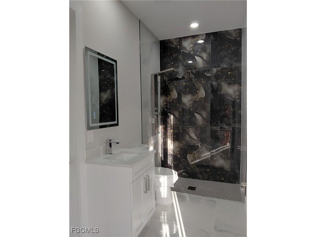 3315 12th St W Lehigh Acres FL 33971 2025010992 image5