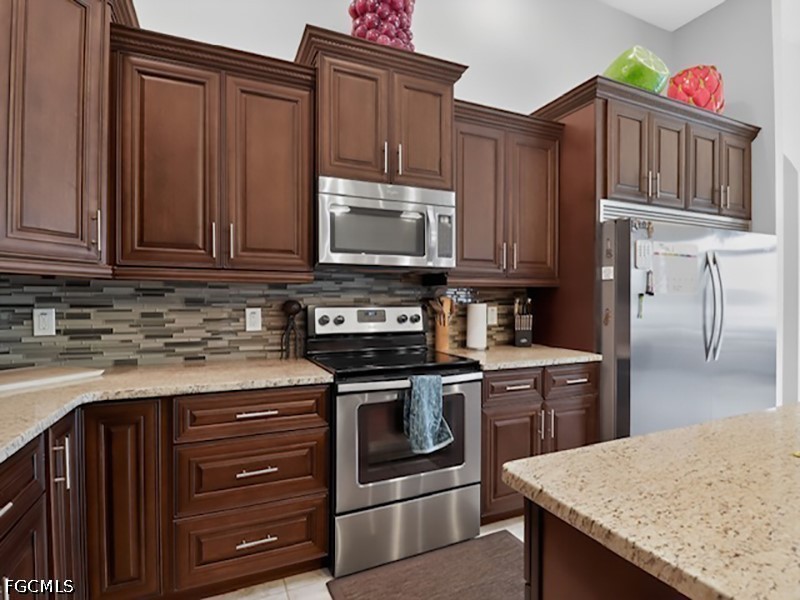 3315 Surfside Boulevard Cape Coral FL 33914 2026021189 image8