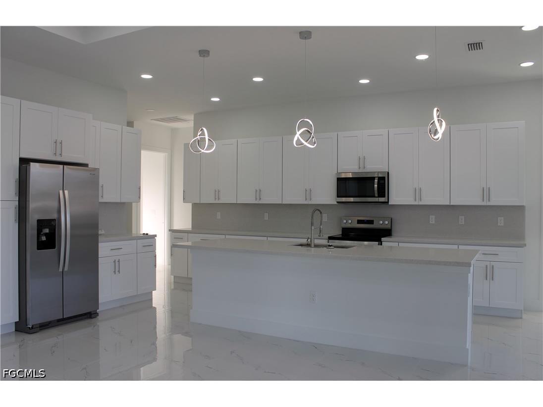 3316 7th Street SW Lehigh Acres FL 33976 2026015835 image2