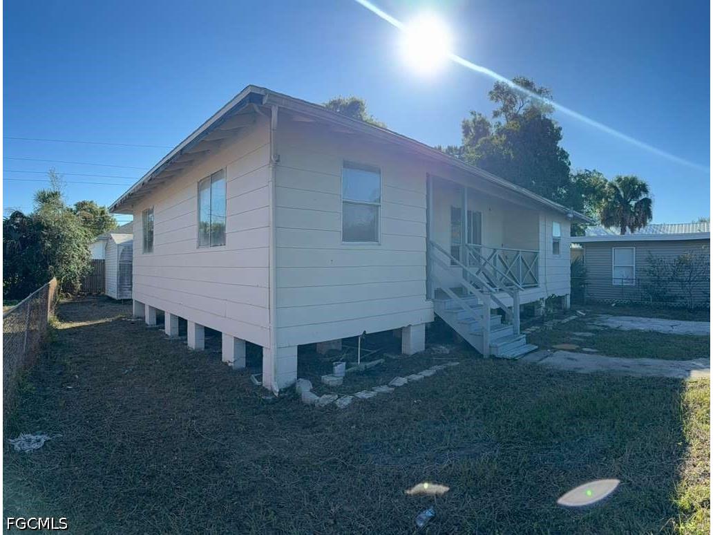 3316 Armstrong Court Fort Myers FL 33916 2026026209 image2