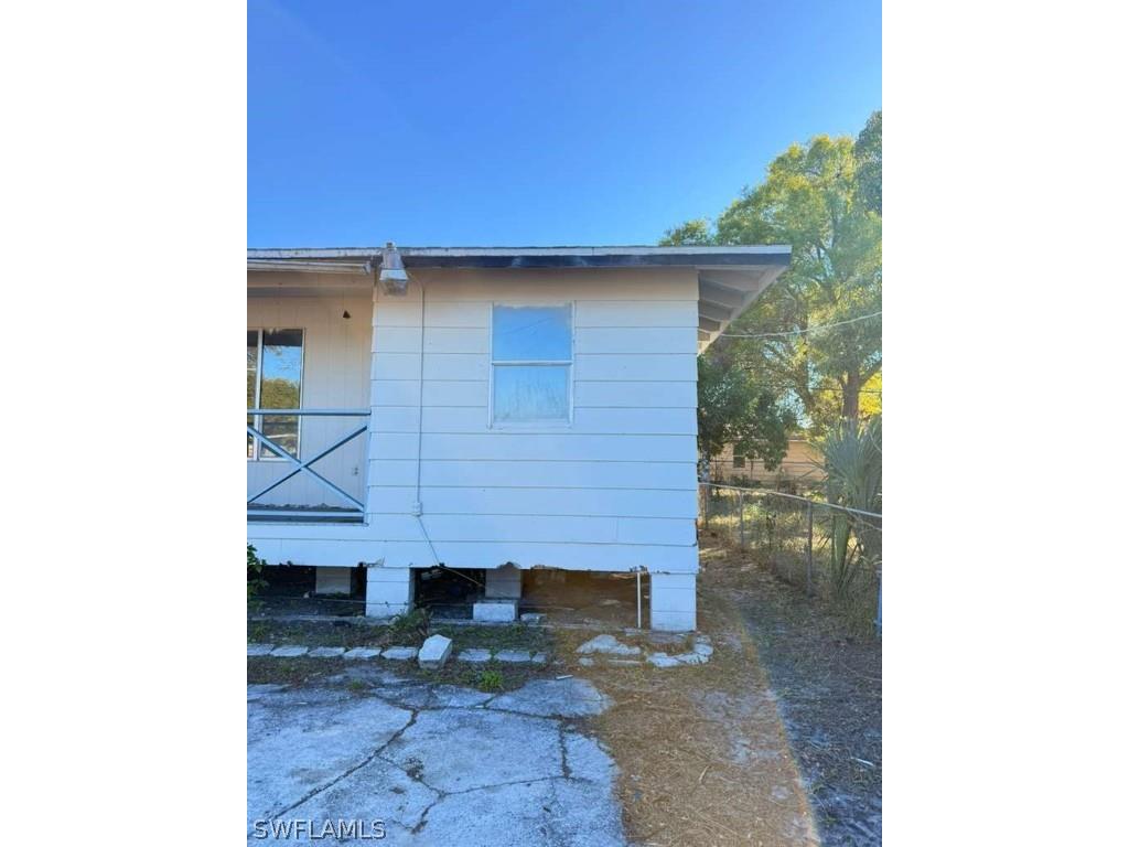 3316 Armstrong Court Fort Myers FL 33916 226006425 image2