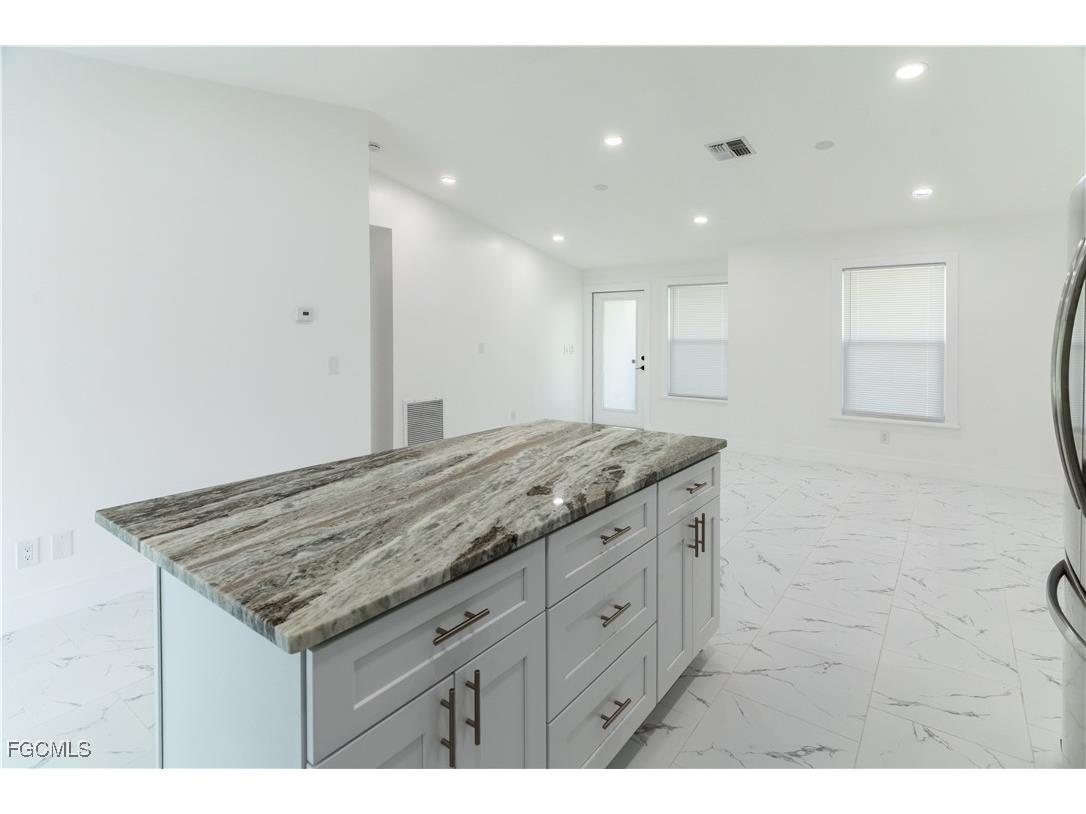 3317 17th Street SW Lehigh Acres FL 33976 2025008235 image11