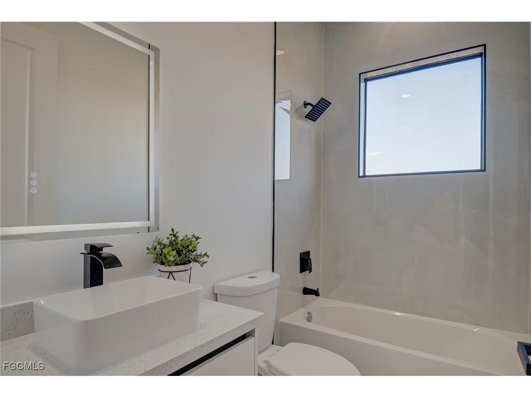 3318 30th Street SW Lehigh Acres FL 33976 2025026104 image19