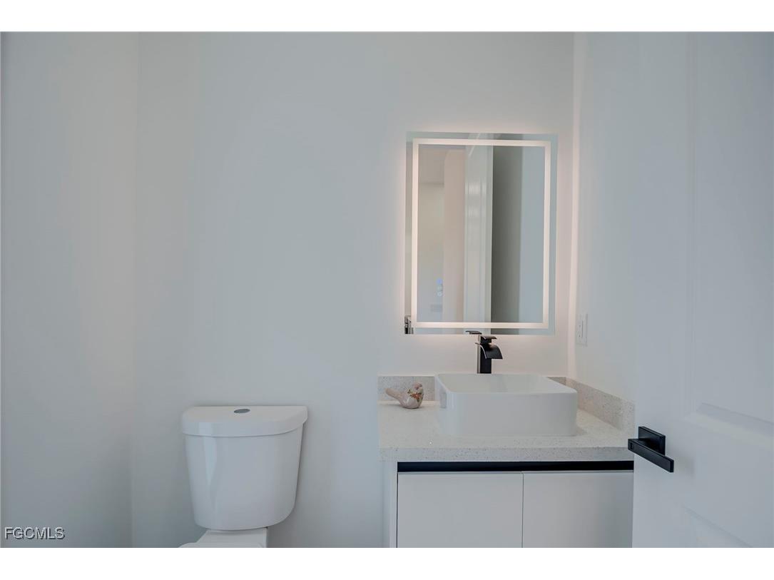 3318 30th Street SW Lehigh Acres FL 33976 2025026104 image23