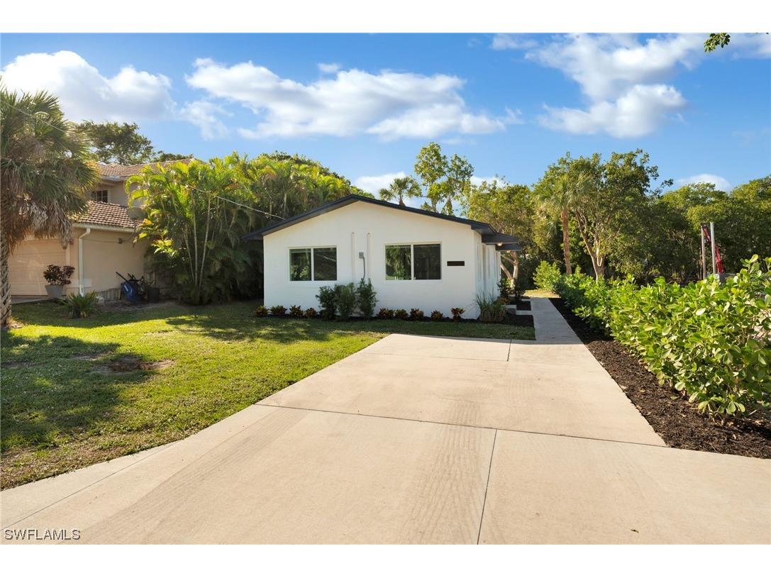 3318 Captains Cove #2 Naples FL 34112 224002826 image1