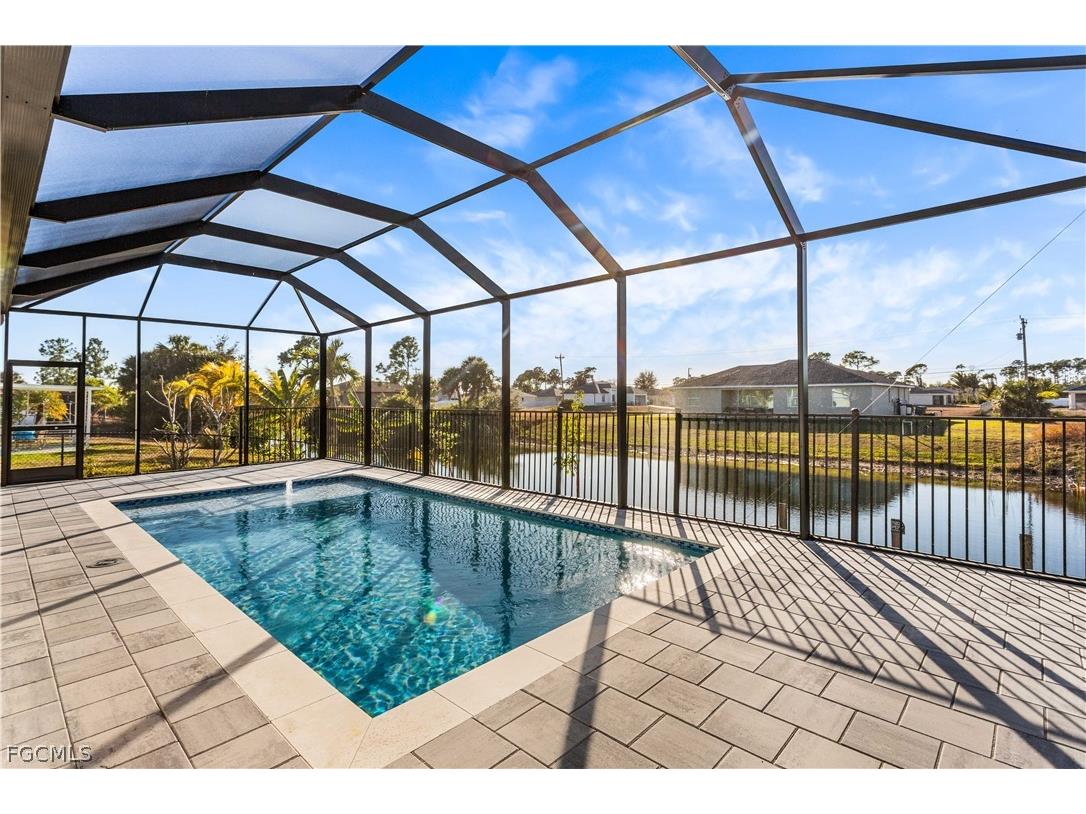 3318 NE 13th Place Cape Coral FL 33909 2026007037 image2