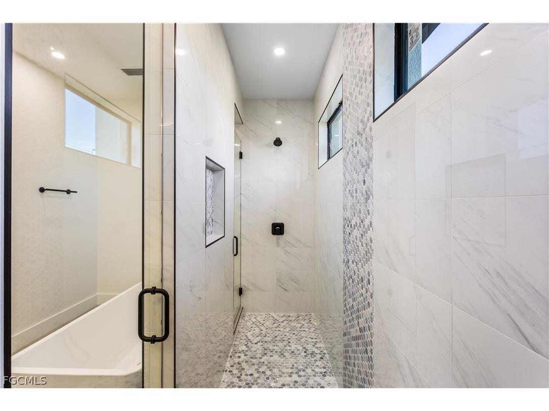 3318 NE 13th Place Cape Coral FL 33909 2026007037 image34