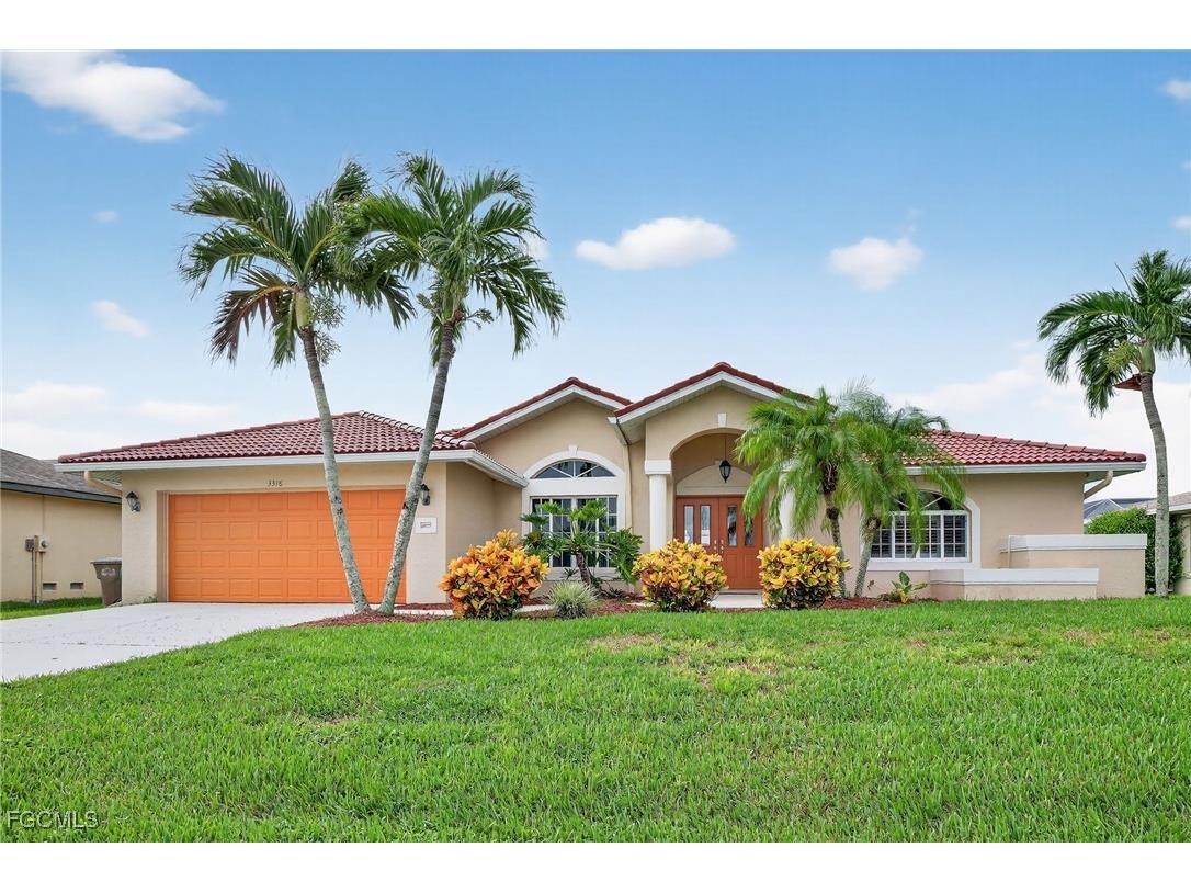3318 SW 2nd Street Cape Coral FL 33991 2025006193 image1