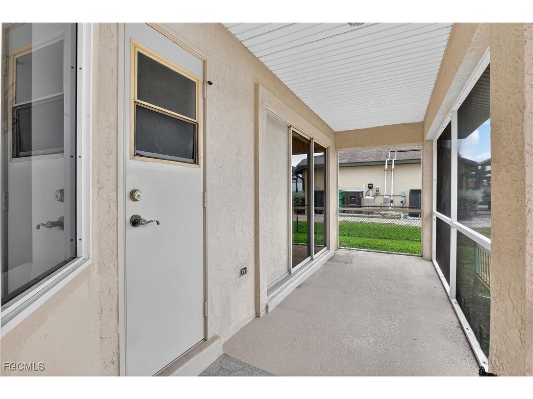 3318 SW 2nd Street Cape Coral FL 33991 2025006193 image17