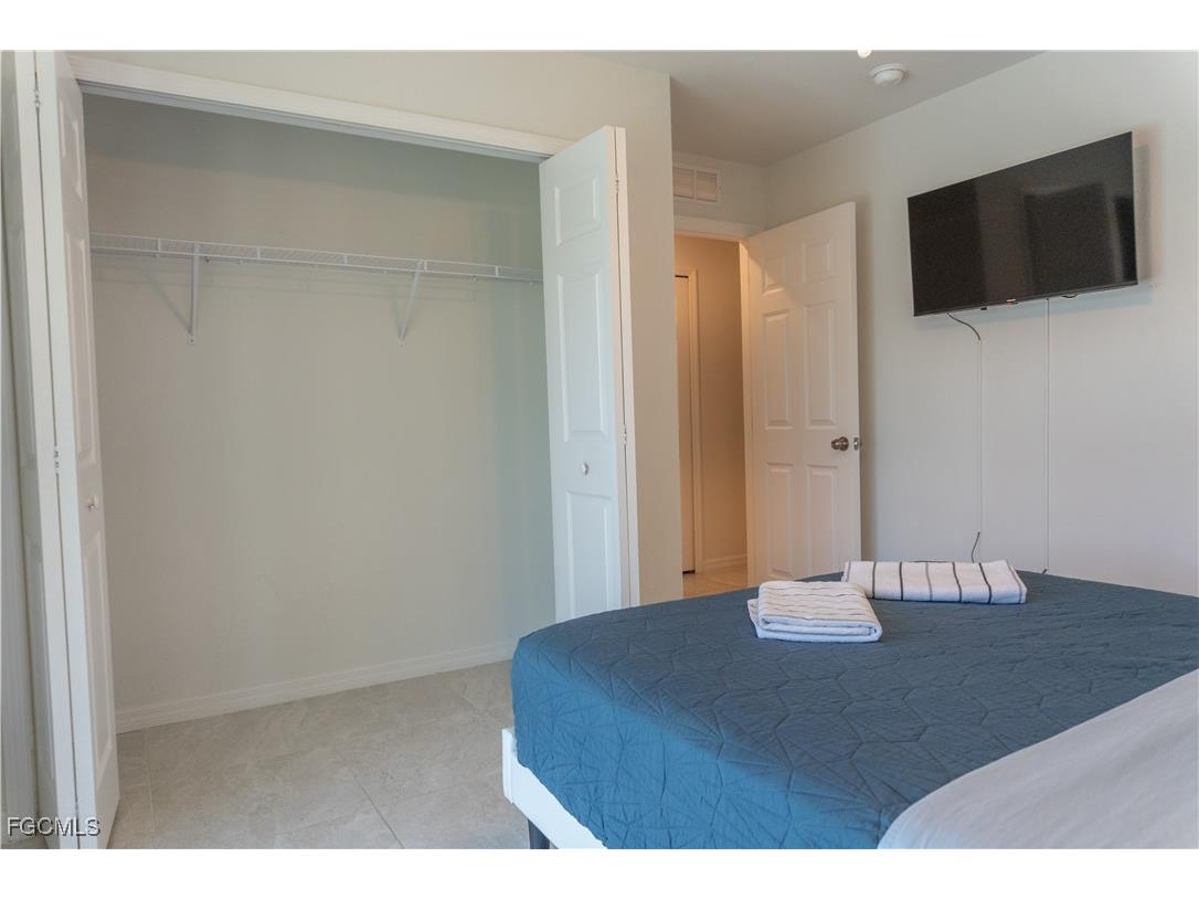 3318 SW 8th Place Cape Coral FL 33914 2026000263 image22