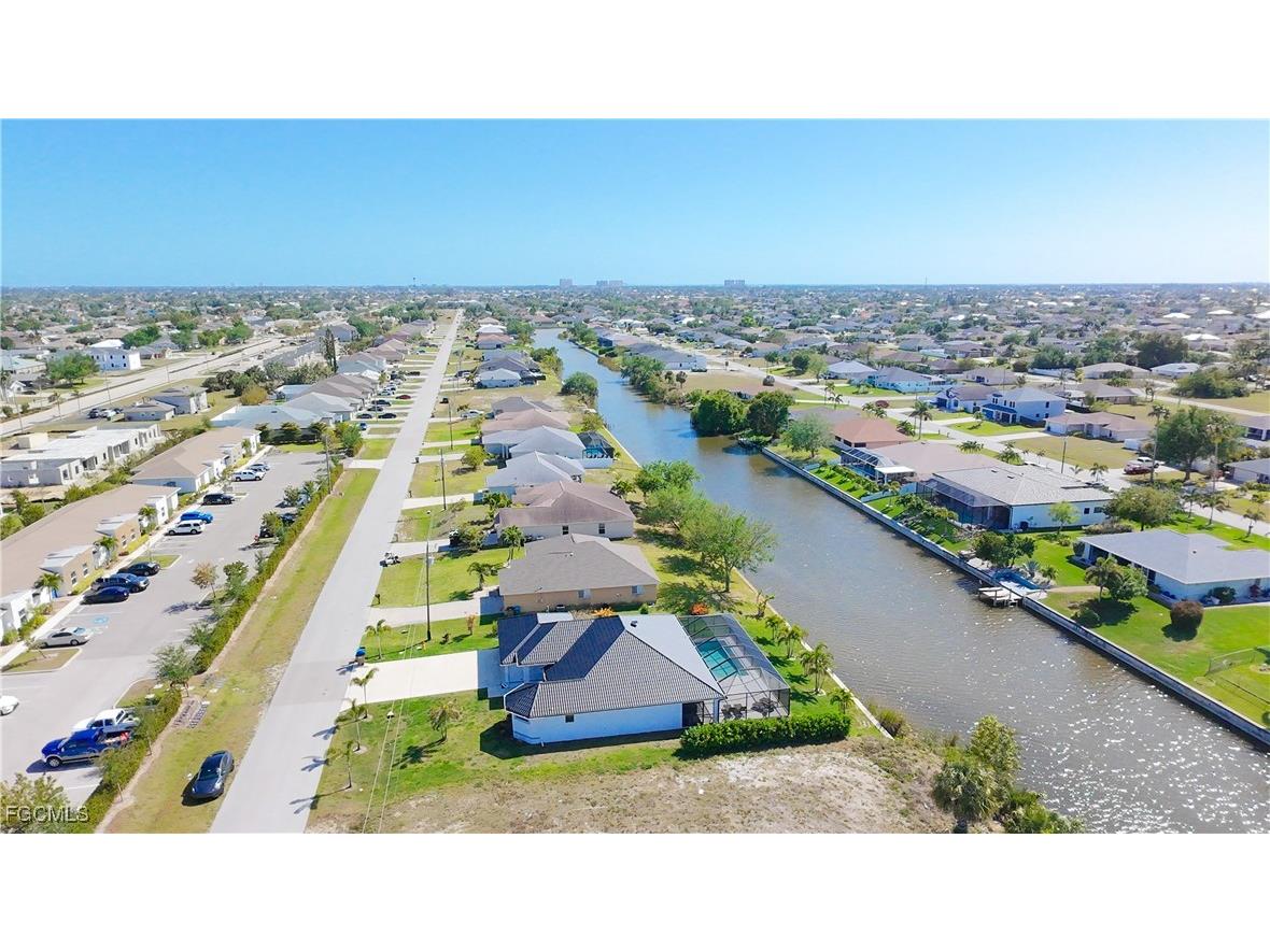 3318 SW 8th Place Cape Coral FL 33914 2026000263 image40