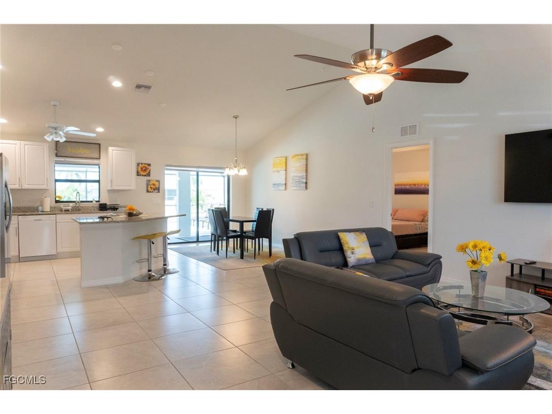 3318 SW 8th Place Cape Coral FL 33914 2026000263 image8