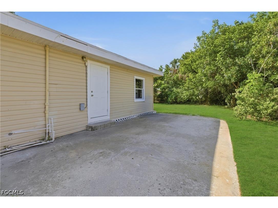 3318 Thomas Street Fort Myers FL 33916 2026022363 image18