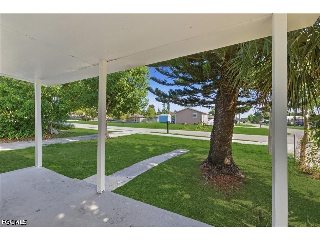 3318 Thomas Street Fort Myers FL 33916 2026022363 image4
