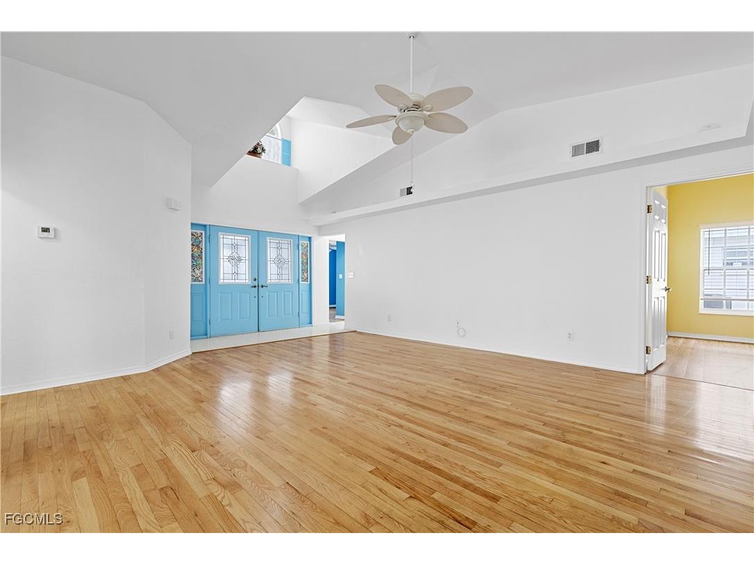 3319 Clubview Drive North Fort Myers FL 33917 2025013628 image12