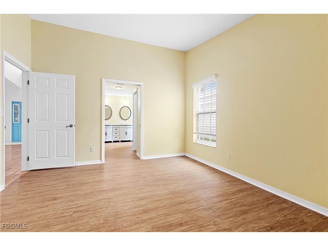 3319 Clubview Drive North Fort Myers FL 33917 2025013628 image15