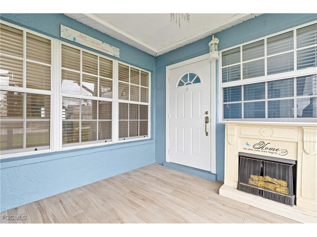 3319 Clubview Drive North Fort Myers FL 33917 2025013628 image24