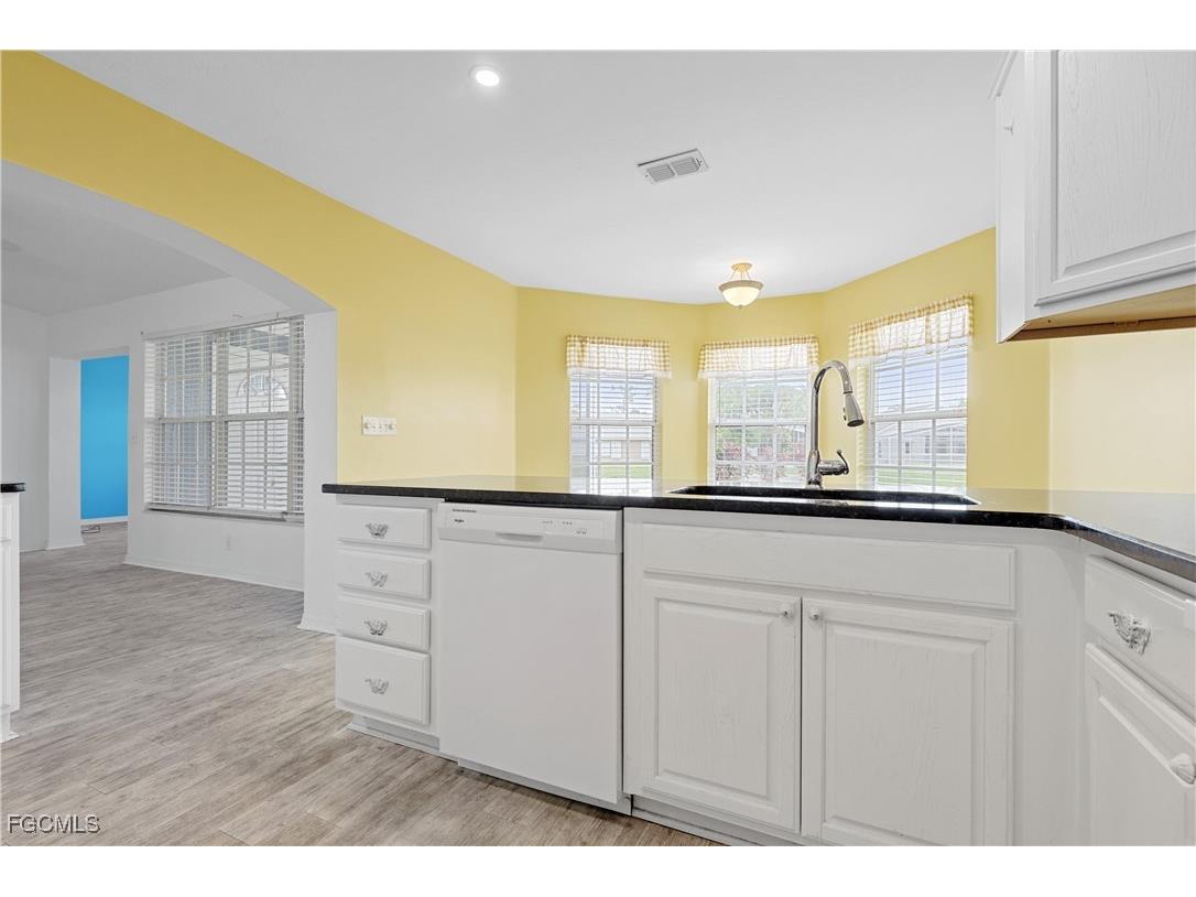 3319 Clubview Drive North Fort Myers FL 33917 2025013628 image8