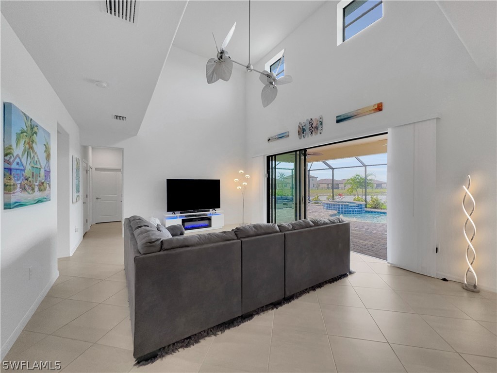 3319 Menores Way Fort Myers FL 33905 226010060 image6