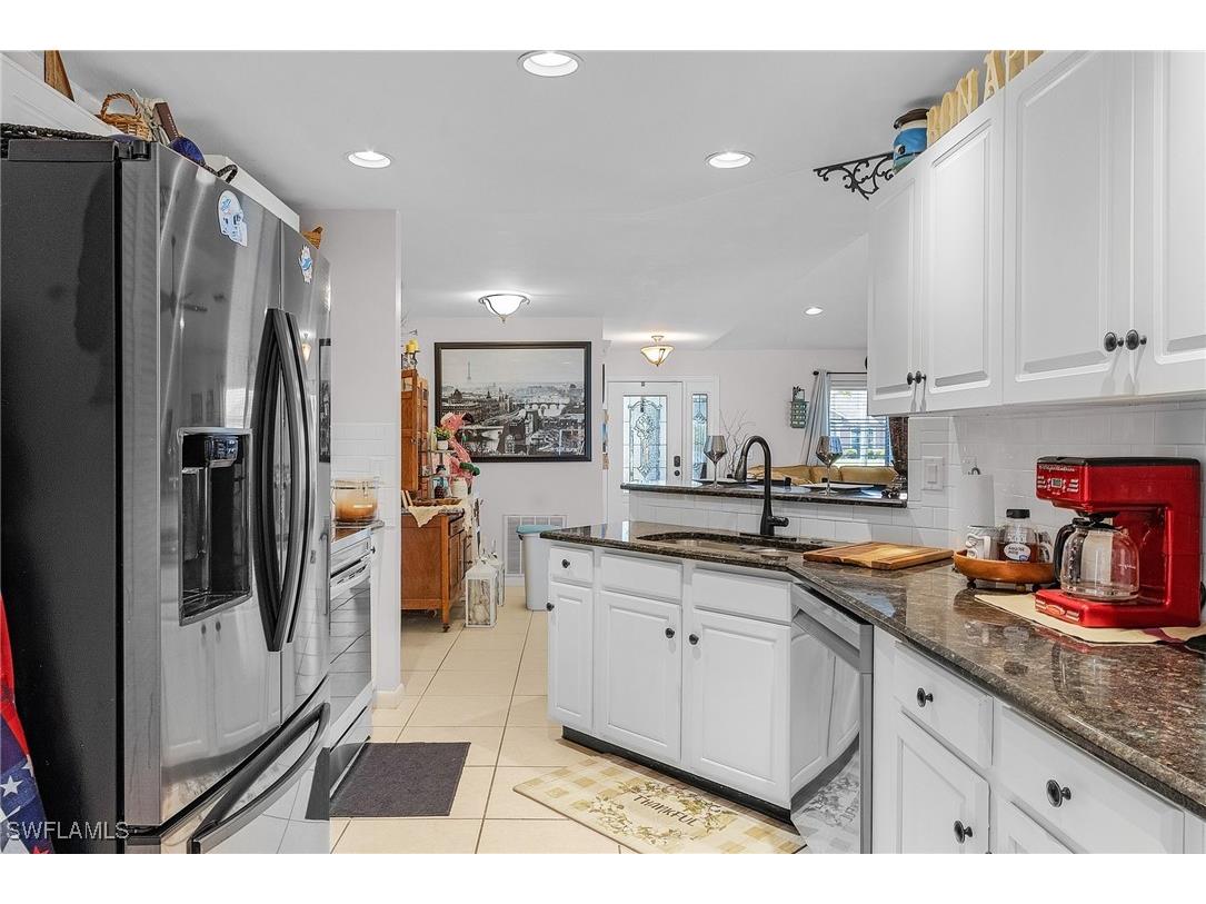 3319 Surfside Boulevard Cape Coral FL 33914 225026887 image14