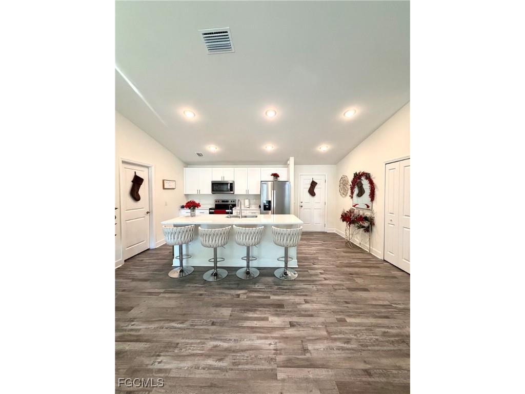 332 NW 19th Street Cape Coral FL 33993 2025026372 image8