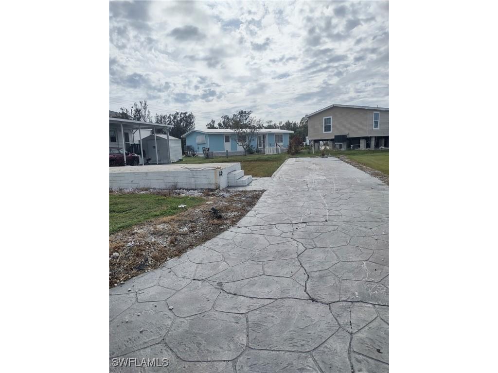 332 Rosa Lee Avenue Fort Myers FL 33908 224093442 image1