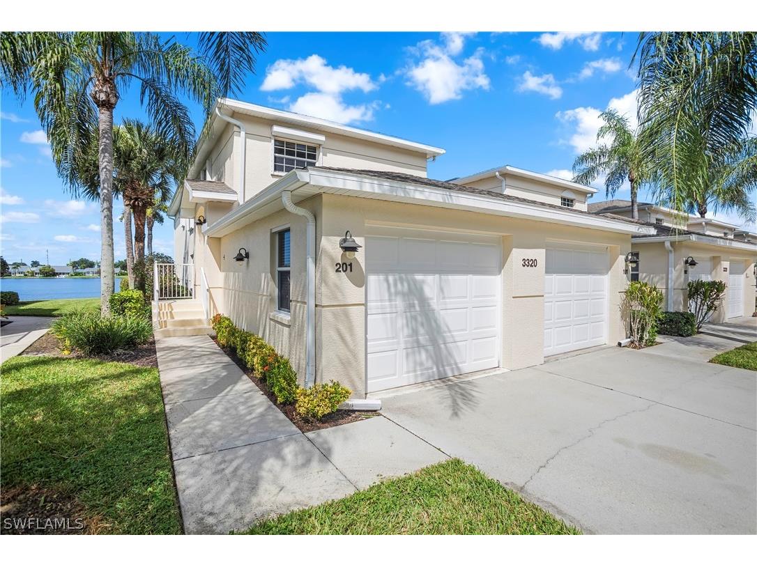 3320 Crown Pointe Boulevard W #201 Naples FL 34112 222082971 image1