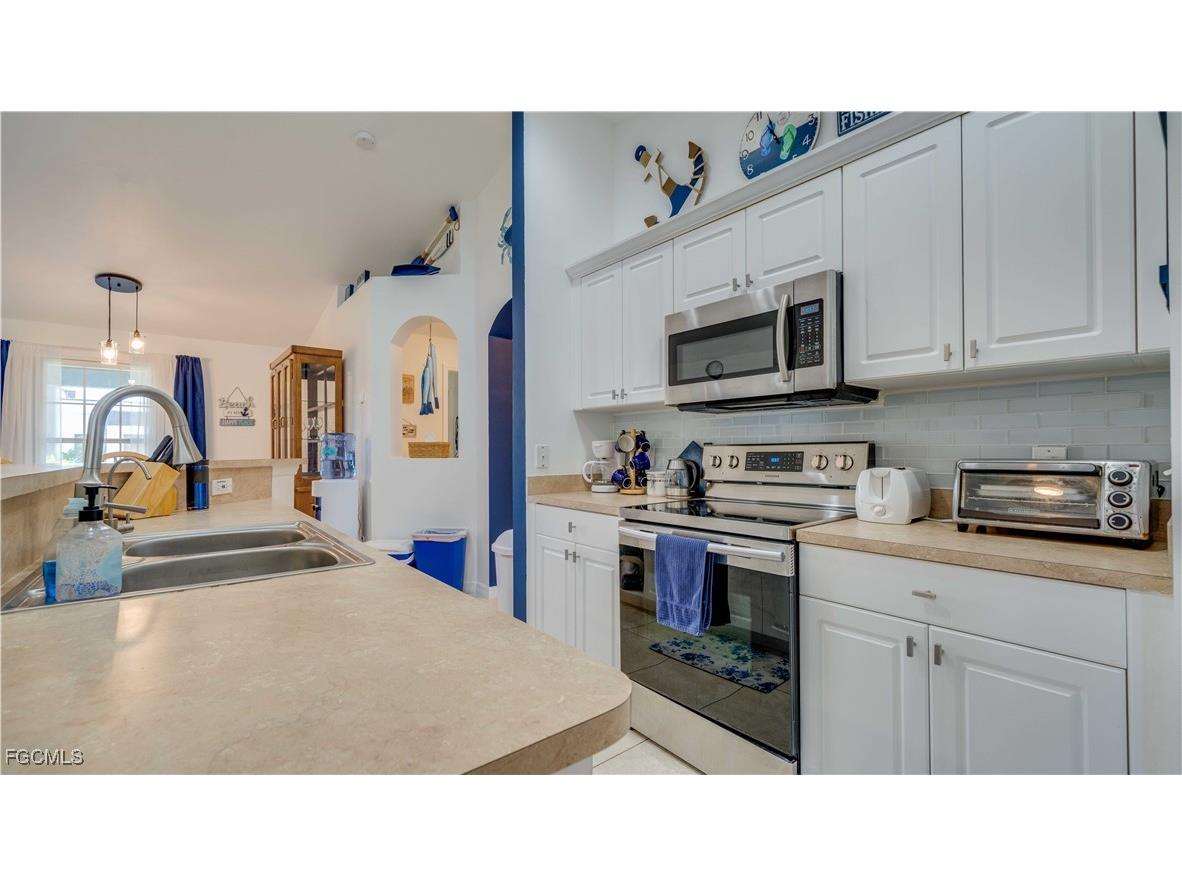 3322 NW 5th Terrace Cape Coral FL 33993 2025020327 image17