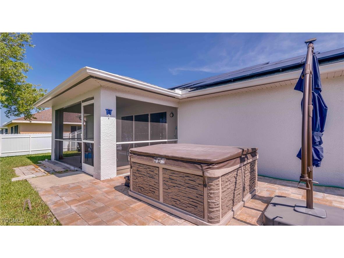 3322 NW 5th Terrace Cape Coral FL 33993 2025020327 image2