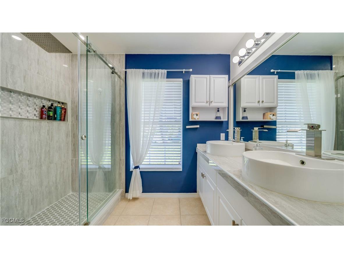 3322 NW 5th Terrace Cape Coral FL 33993 2025020327 image3