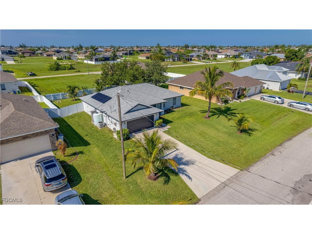 3322 NW 5th Terrace Cape Coral FL 33993 2025020327 image38
