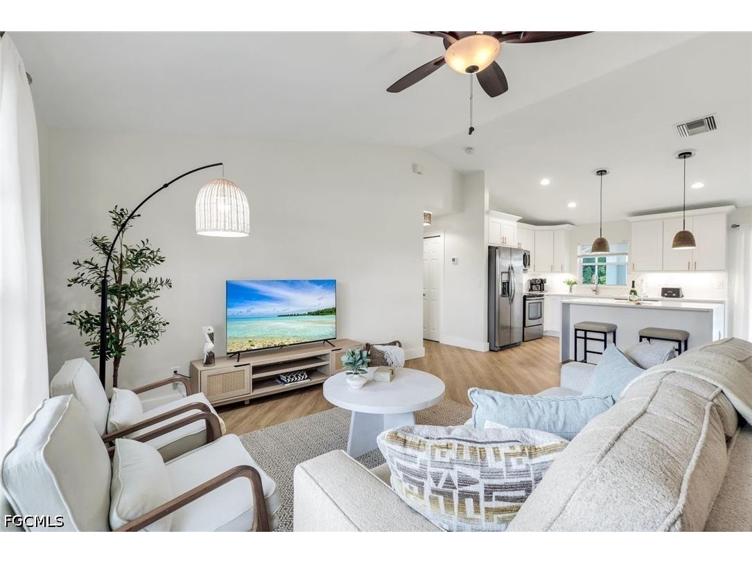 3322 Oasis Boulevard Cape Coral FL 33914 2026018803 image11