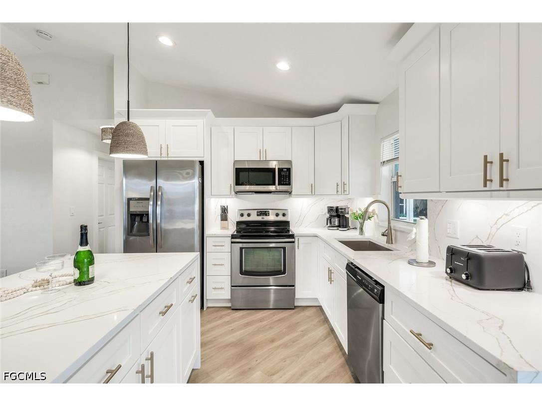 3322 Oasis Boulevard Cape Coral FL 33914 2026018803 image22