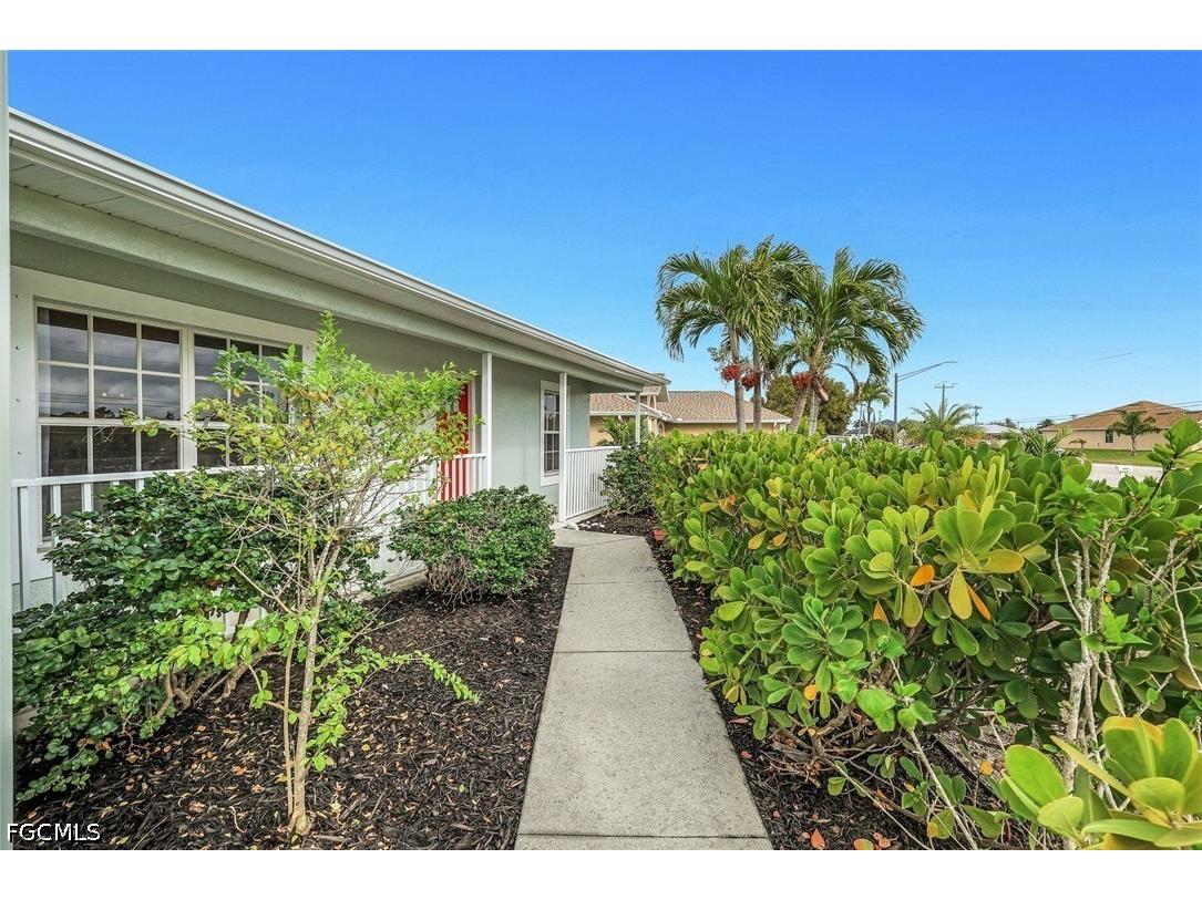 3322 Oasis Boulevard Cape Coral FL 33914 2026018803 image4
