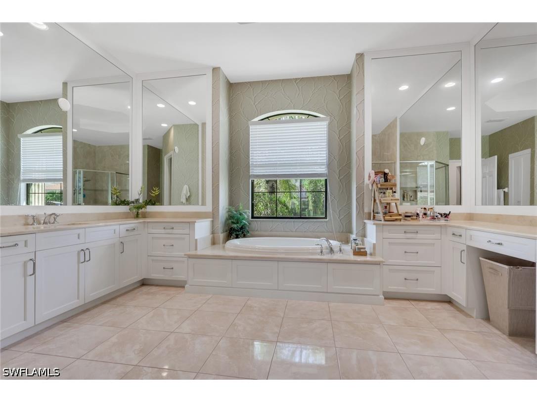 3323 Atlantic Circle Naples FL 34119 226011795 image17