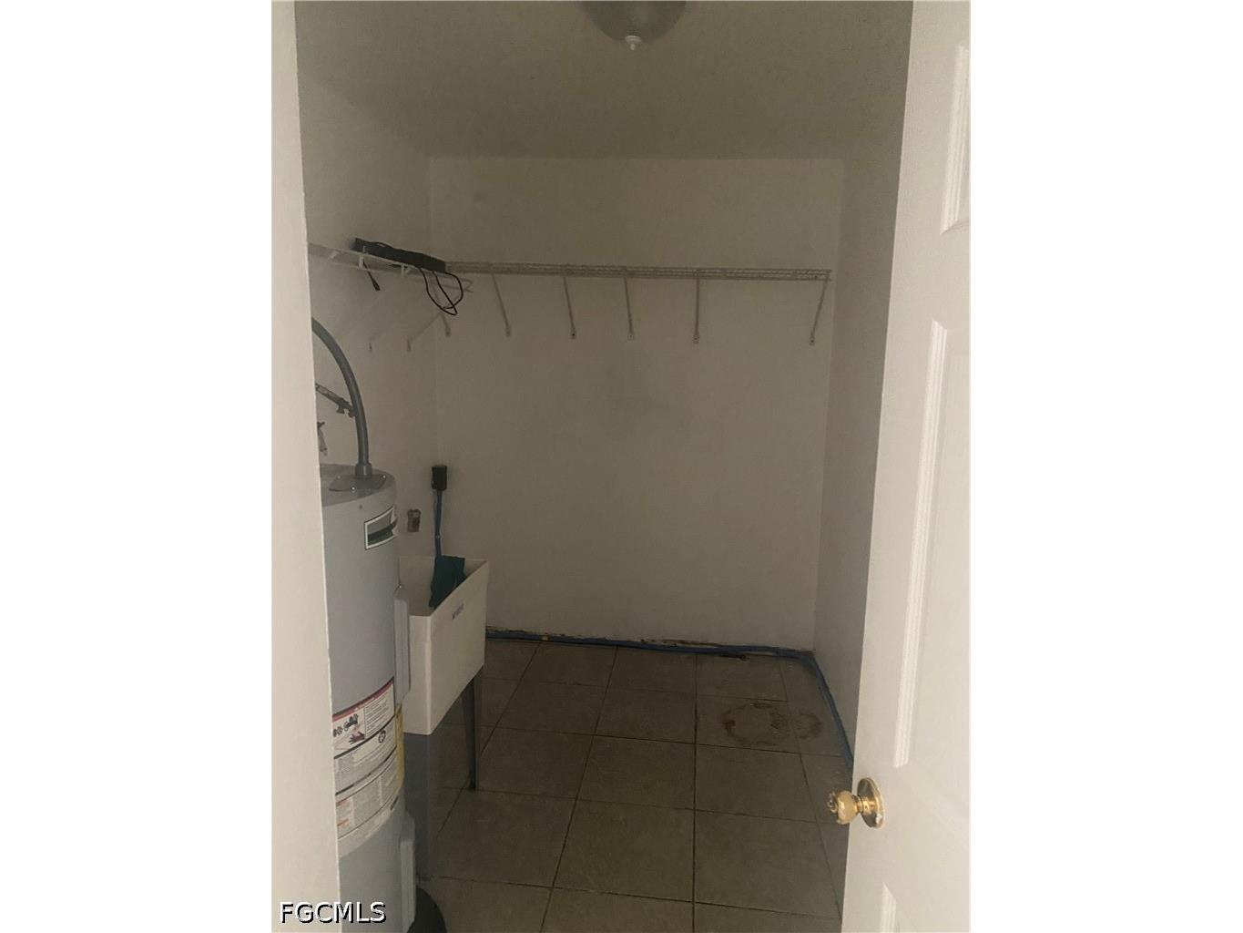 3323 Michigan Avenue Fort Myers FL 33916 2026020391 image6