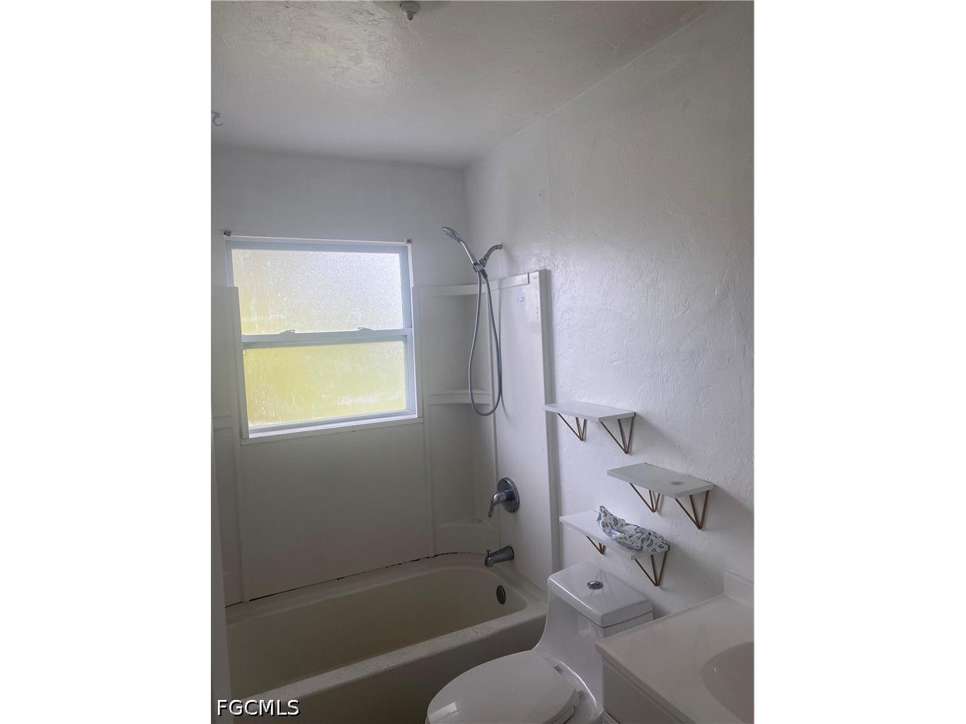 3323 Michigan Avenue Fort Myers FL 33916 2026020391 image7