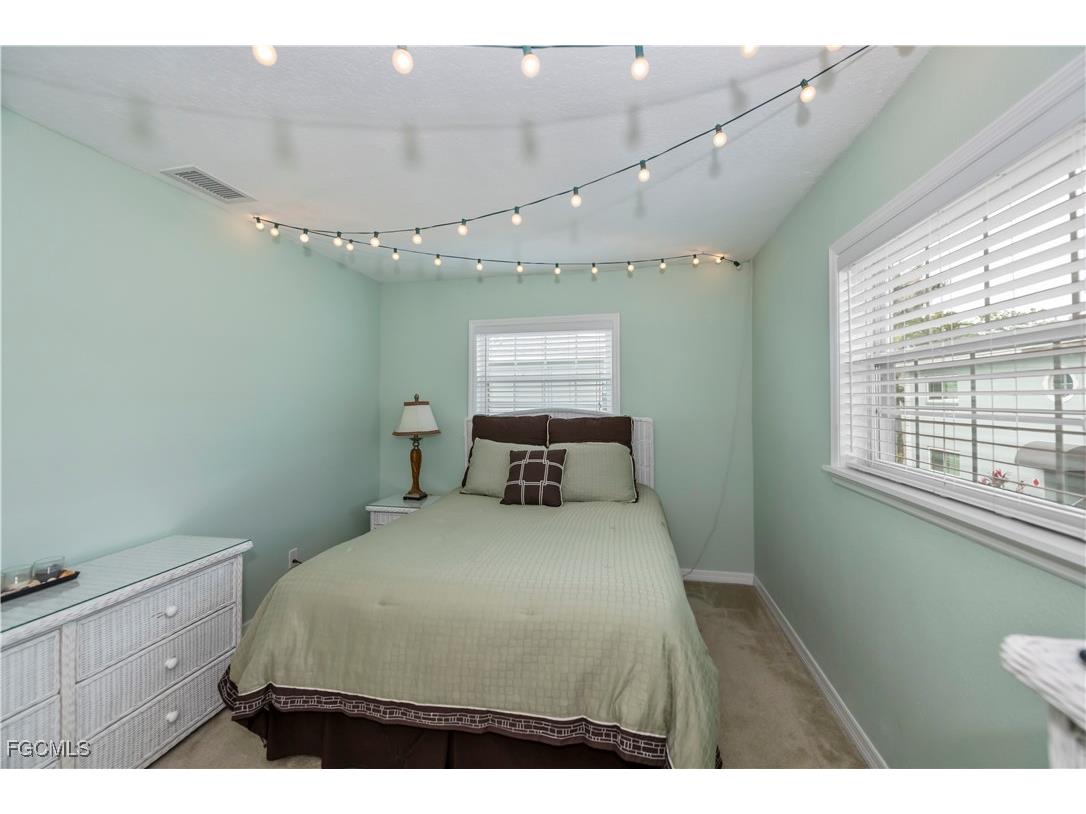 3324 N Key Drive #8 North Fort Myers FL 33903 2026003588 image28