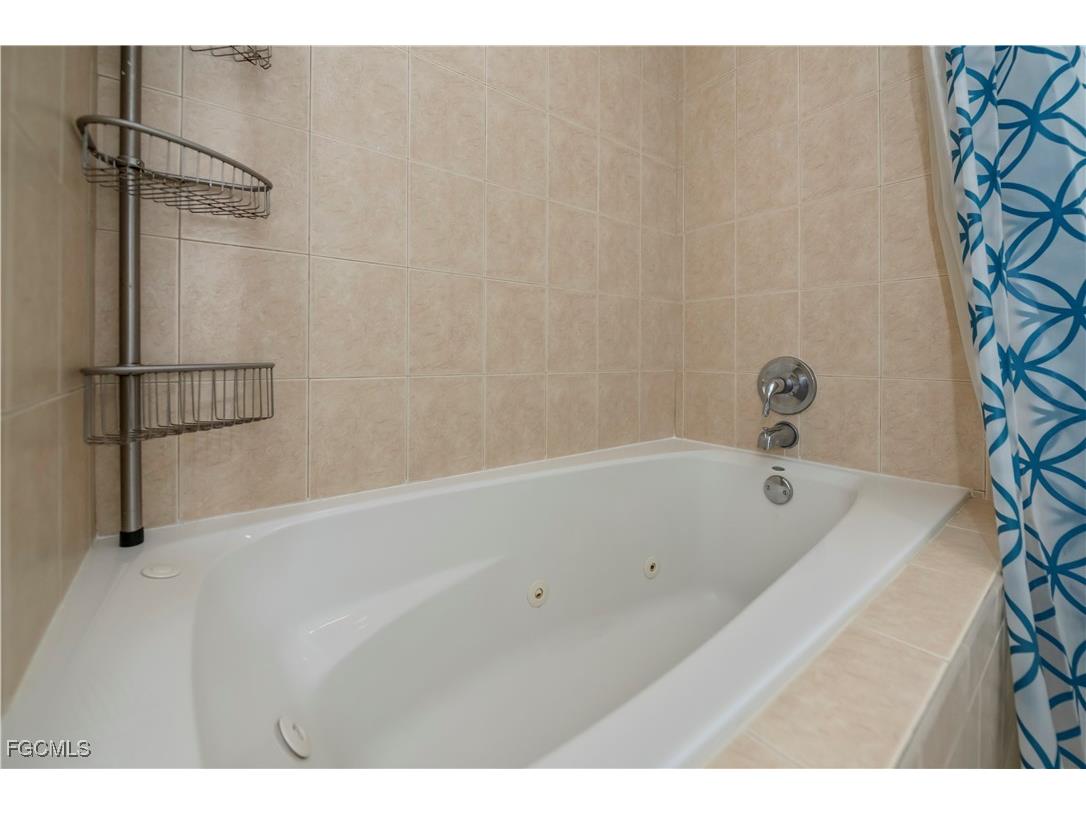 3324 N Key Drive #8 North Fort Myers FL 33903 2026003588 image33