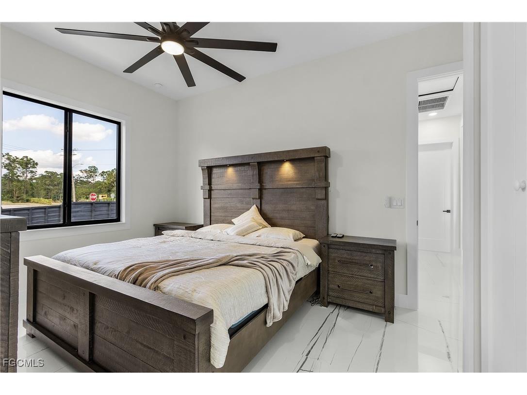 3324 Santa Barbara Boulevard N Cape Coral FL 33993 2025007082 image22