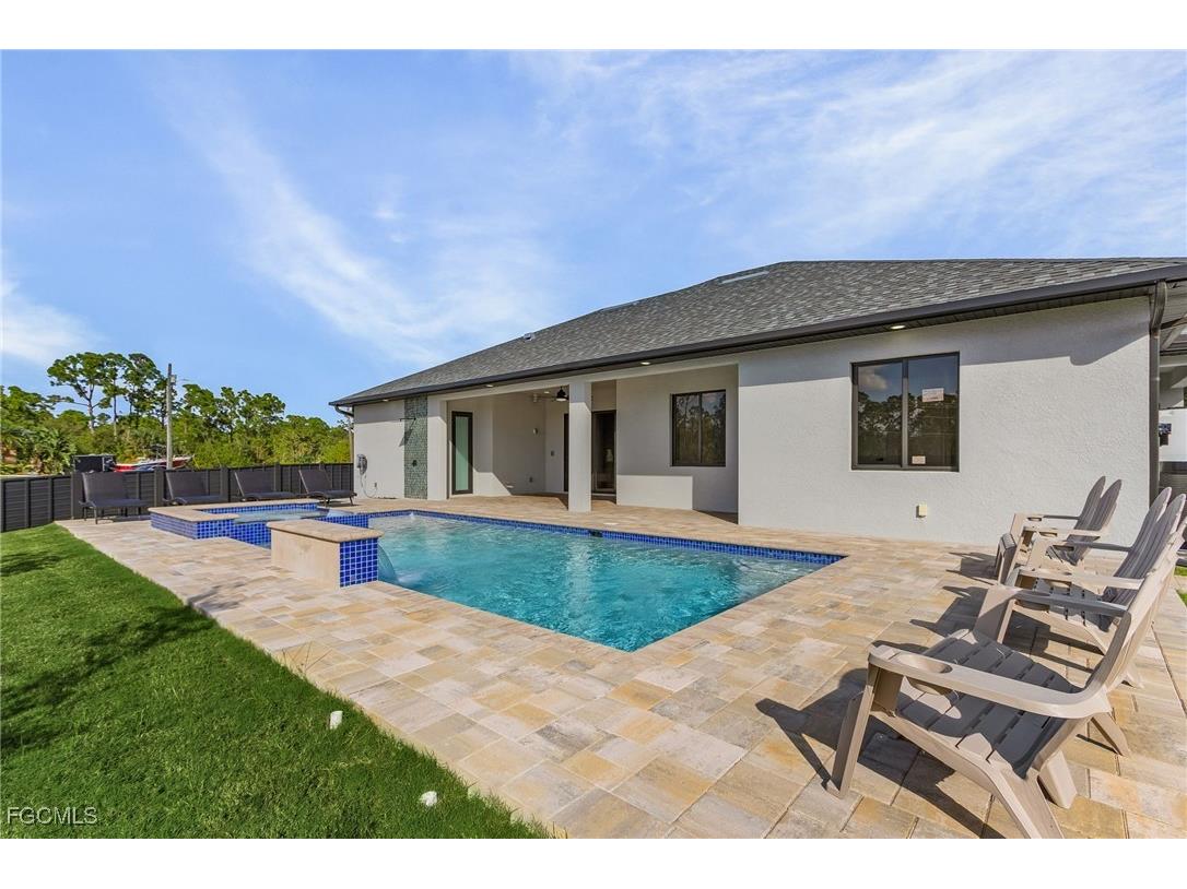 3324 Santa Barbara Boulevard N Cape Coral FL 33993 2025007082 image30