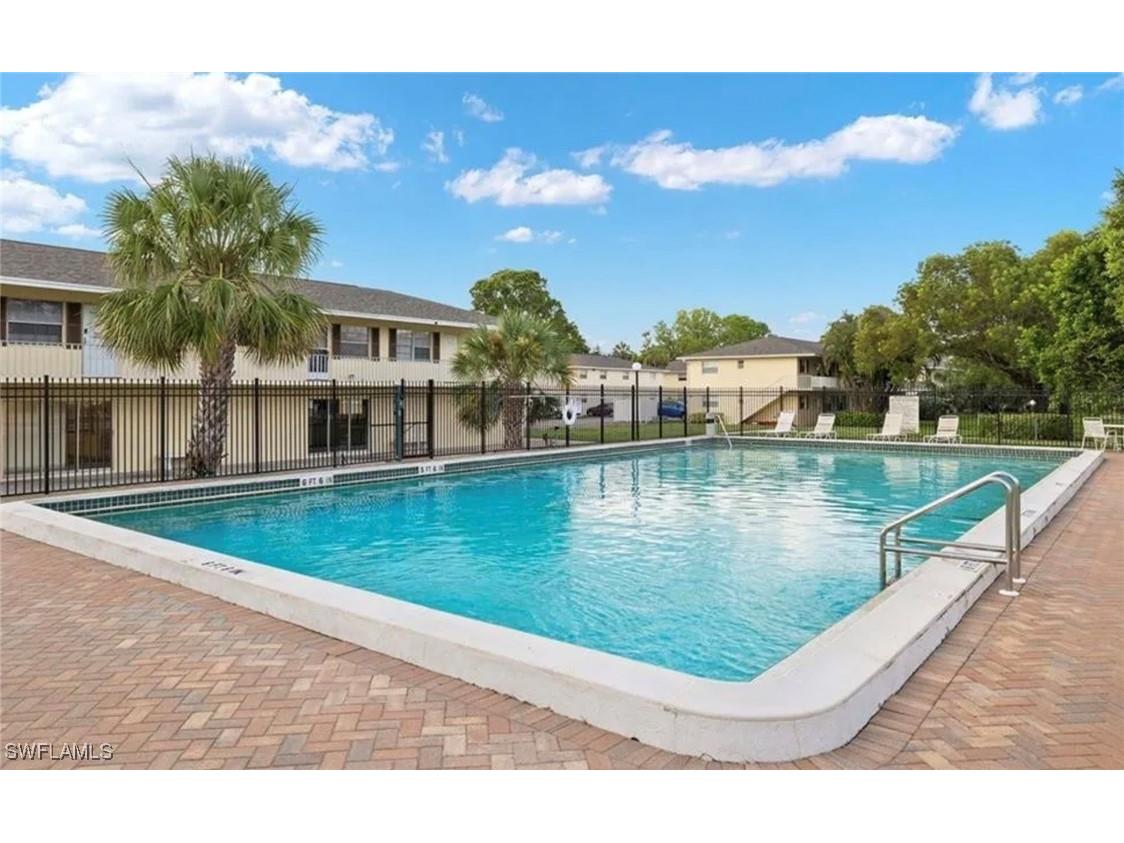 3325 Airport Pulling Rd N Road N Naples FL 34105 225080445 image1