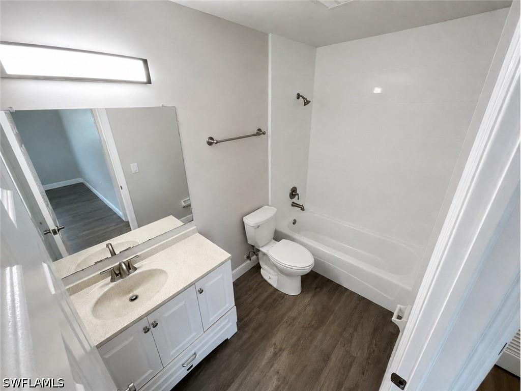 3325 Airport Road N #B8 Naples FL 34105 226021202 image6