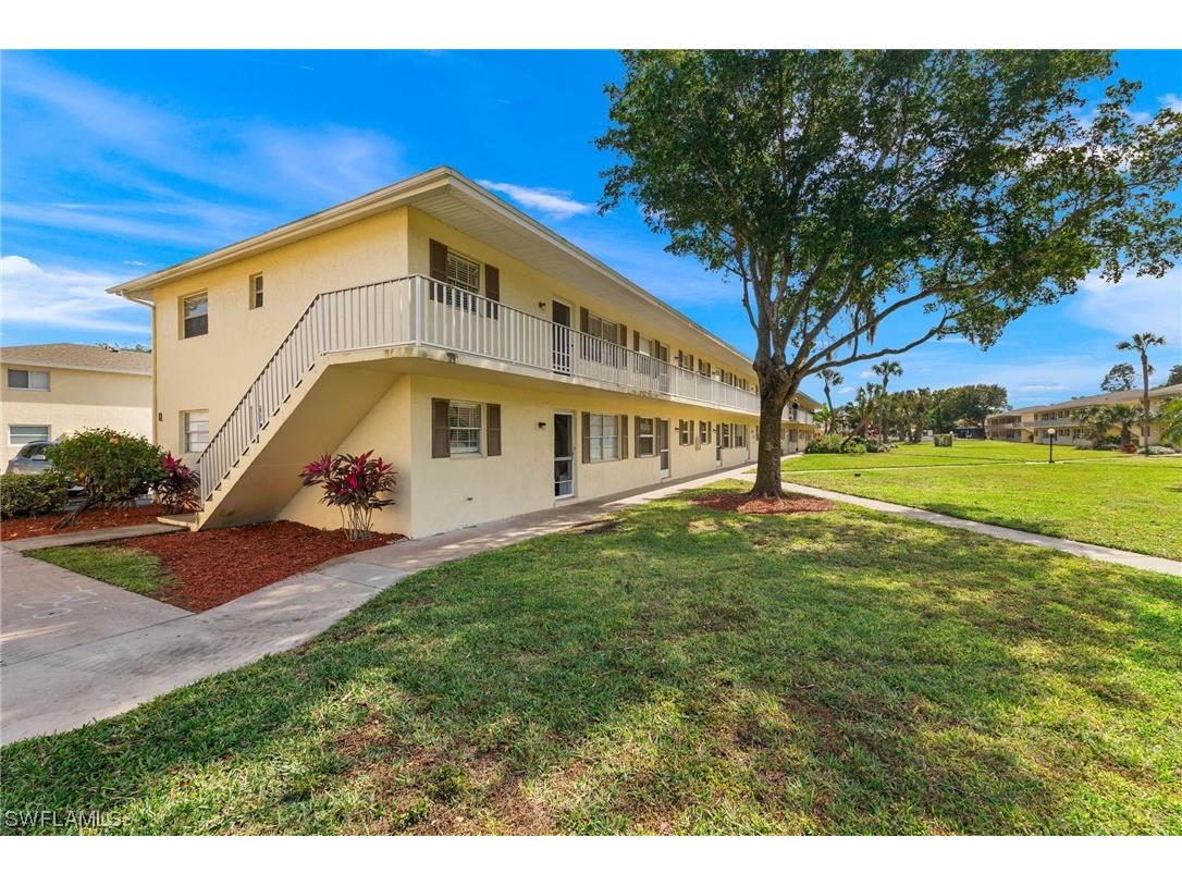 3325 Airport Road N #Q8 Naples FL 34105 224010536 image1