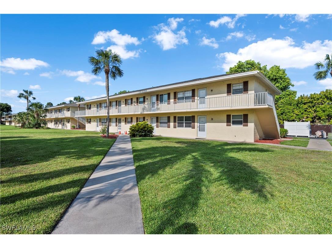 3325 Airport Road N #R4 Naples FL 34105 224069836 image1