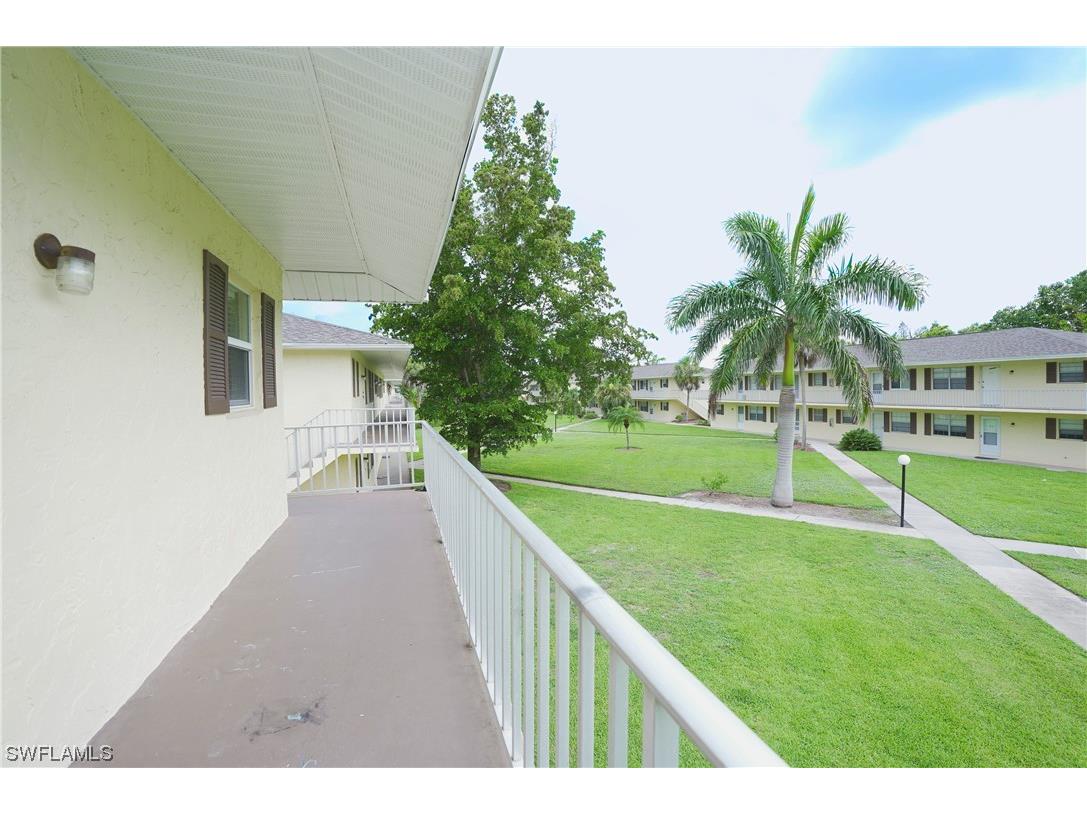 3325 Airport Road N #T5 Naples FL 34105 223043106 image1