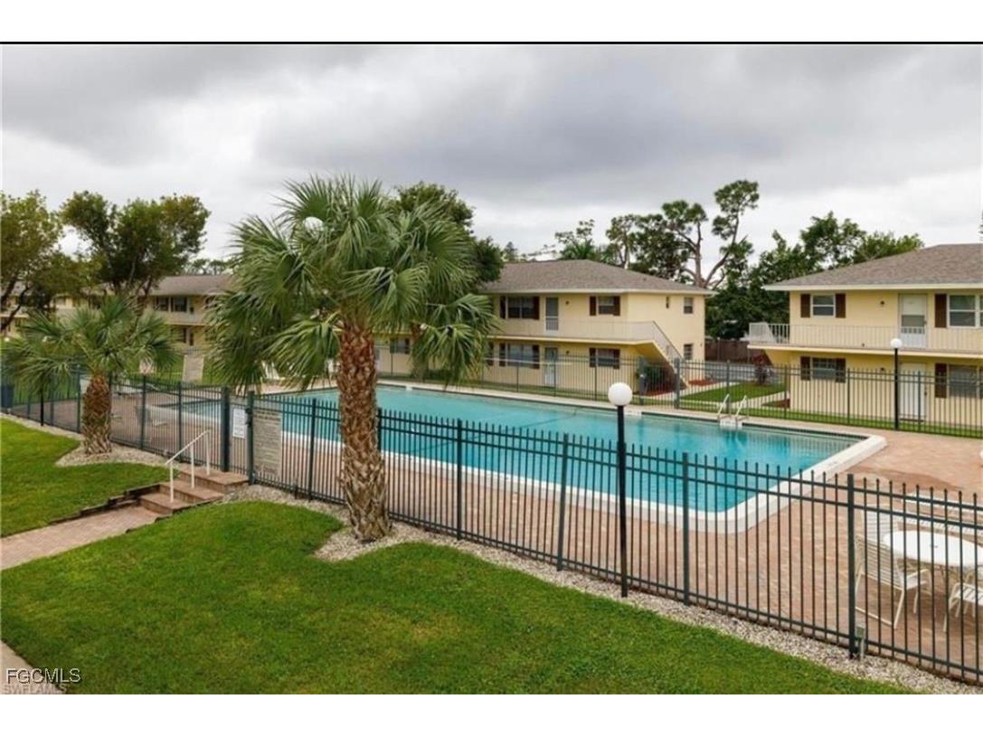 3325 Airport Road N #T6 Naples FL 34105 2025021660 image1